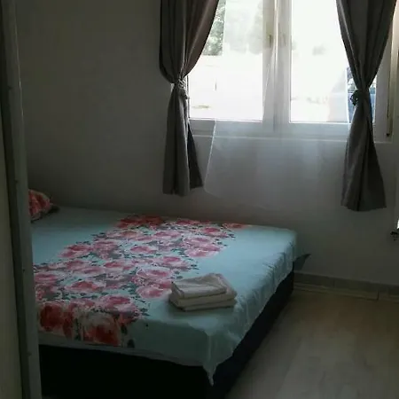Ferienhaus - Pula-sisan, Kroatien Apartman *